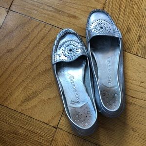 Jack Rogers Silver Flats
